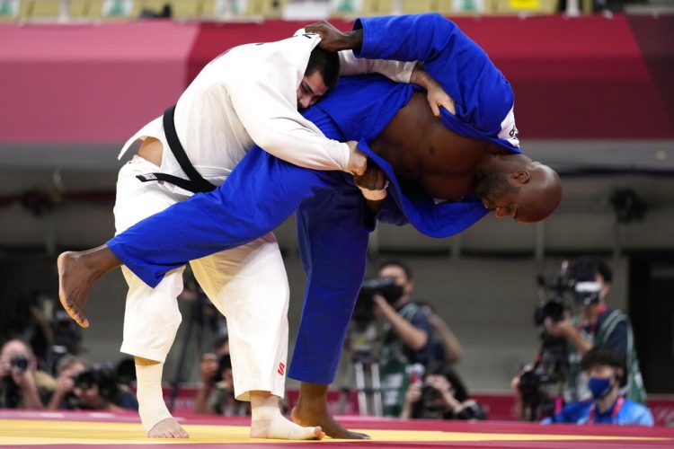Judo star Teddy Riner misses gold mark, satisfied by bronze